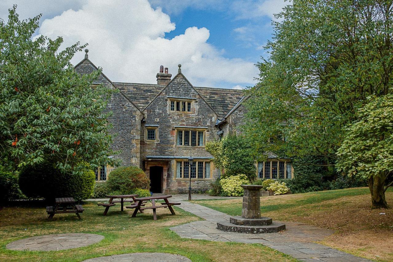 YHA Hartington Hall Exteriör bild