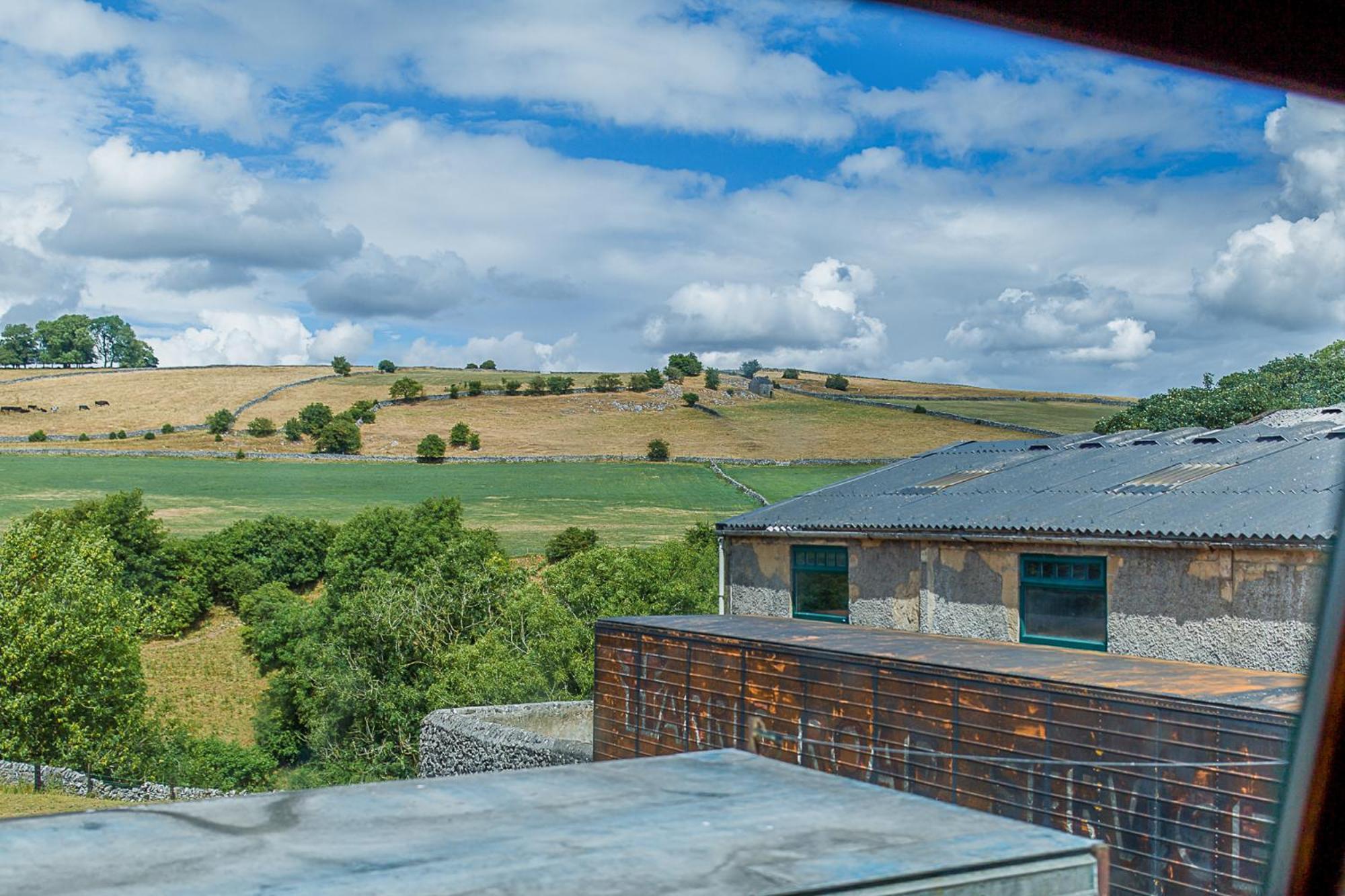 YHA Hartington Hall Exteriör bild